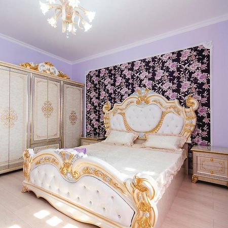 Razmestim В Жк Шахристан На 15 Этаже アルマトイ エクステリア 写真